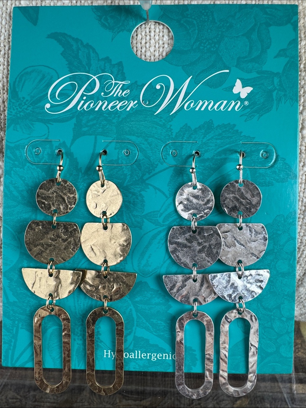 0657-The Pioneer Woman Gold & Silver Hammered‎ Dangle Earrings Set